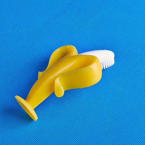 新品供应二次成型双色香蕉婴儿牙刷不含bpa牙胶液体硅胶磨牙棒